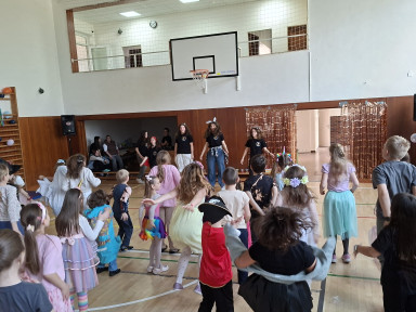 Aprílová diskotéka